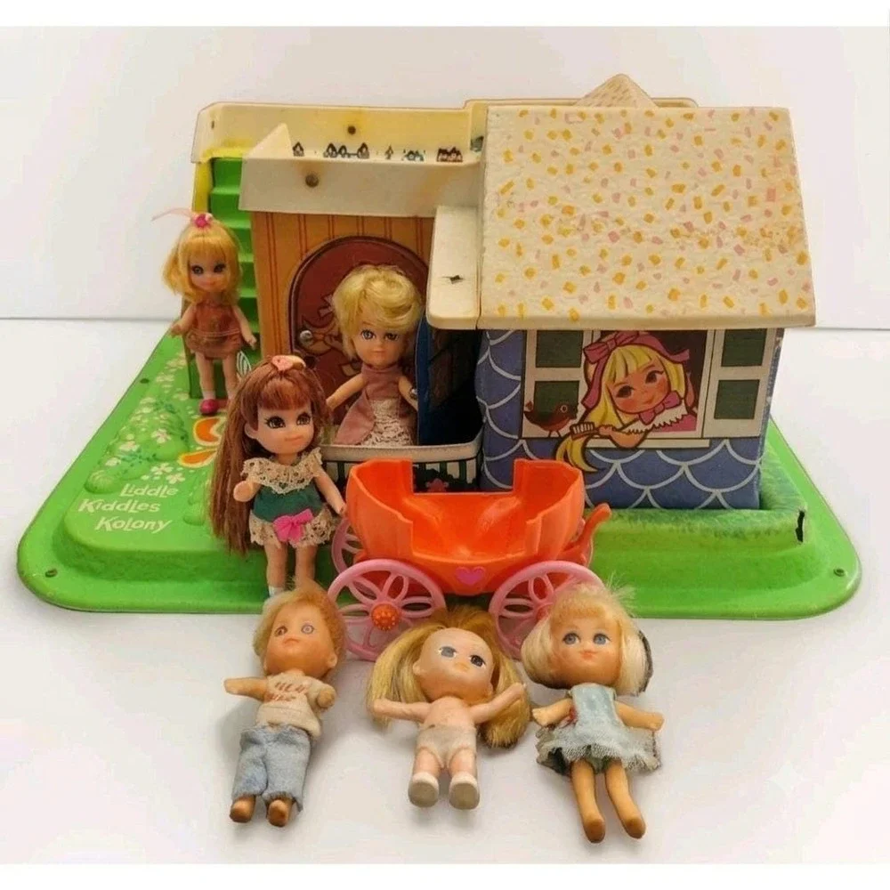 Vintage Liddle Kiddles Kolony Dollhouse House + 6 Dolls 1967 Mattel Toy Set